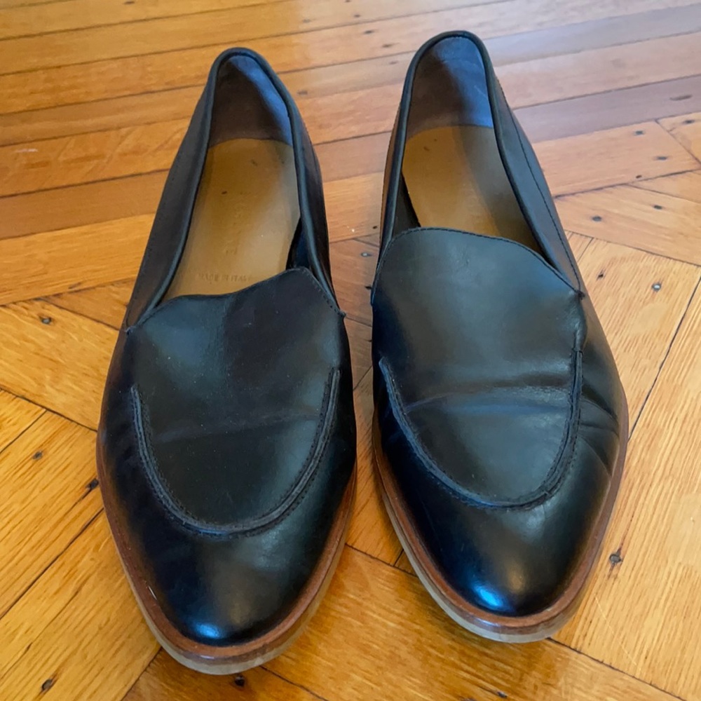 Everlane Italian leather loafers read size info